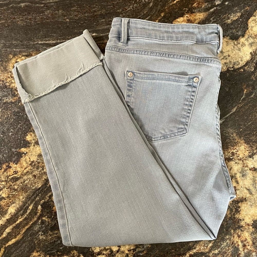 J. Jill authentic fit cropped jean.  Size 14.  Light denim.